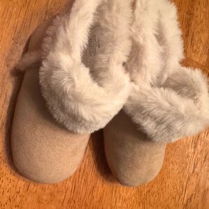 Old Navy Tan Faux Fur Baby Slippers